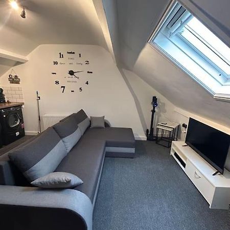 Apartament Rock Park Penthouse Llandrindod Wells Zewnętrze zdjęcie