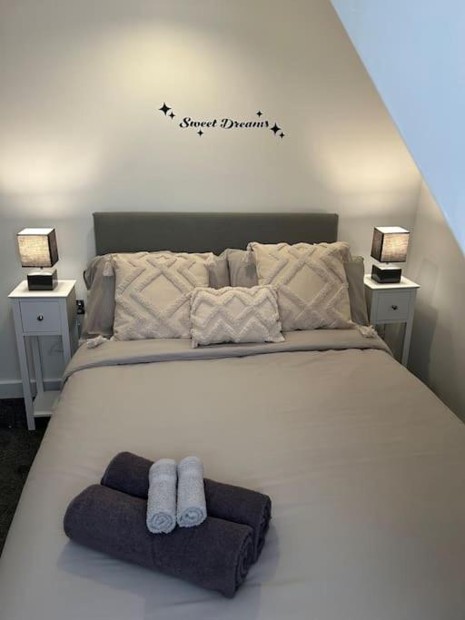 Apartament Rock Park Penthouse Llandrindod Wells Zewnętrze zdjęcie