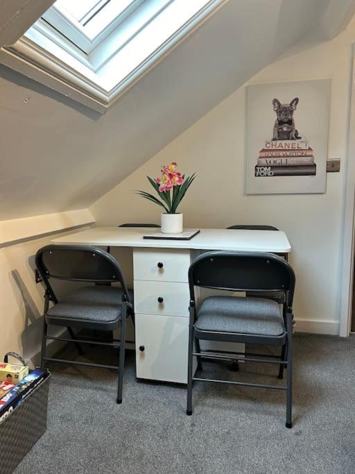 Apartament Rock Park Penthouse Llandrindod Wells Zewnętrze zdjęcie